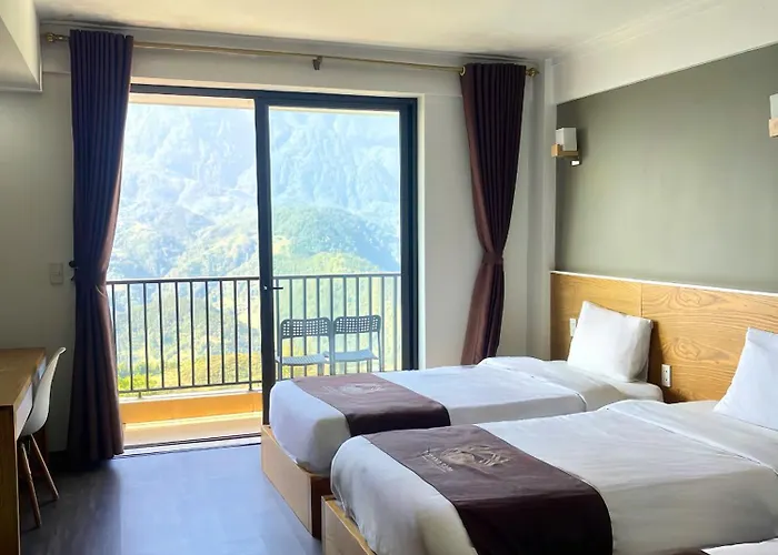 Roxana Sapa Hotel